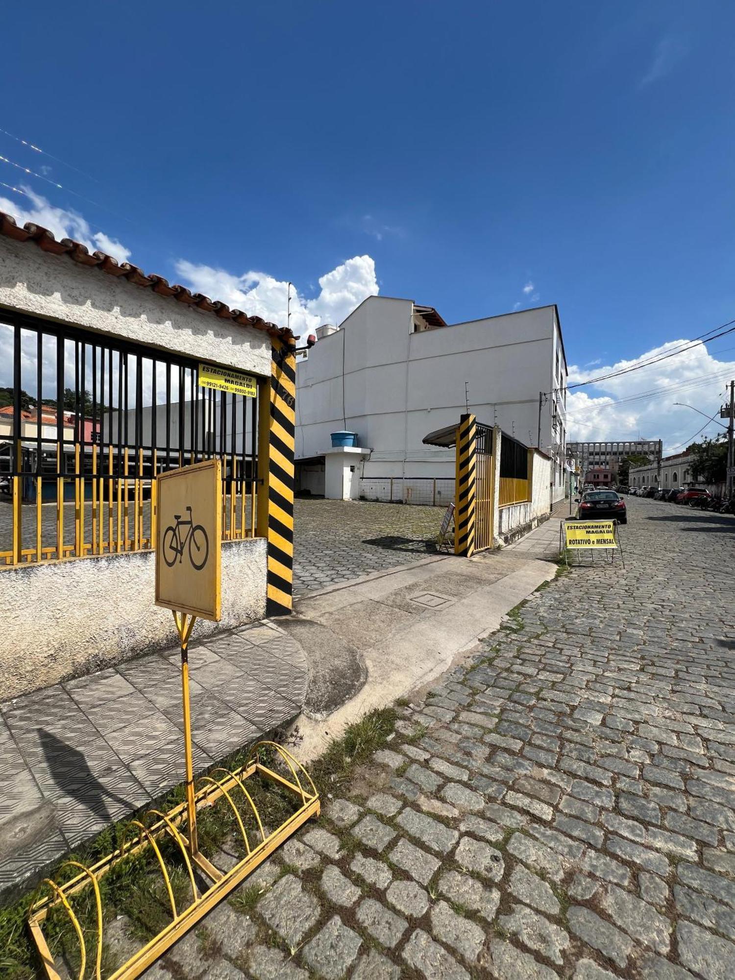 Apartamento Em Sao Joao Del Rei, Ao Lado Da Estacao Ferroviaria, Estacionamento E Ar Condicionado Buitenkant foto